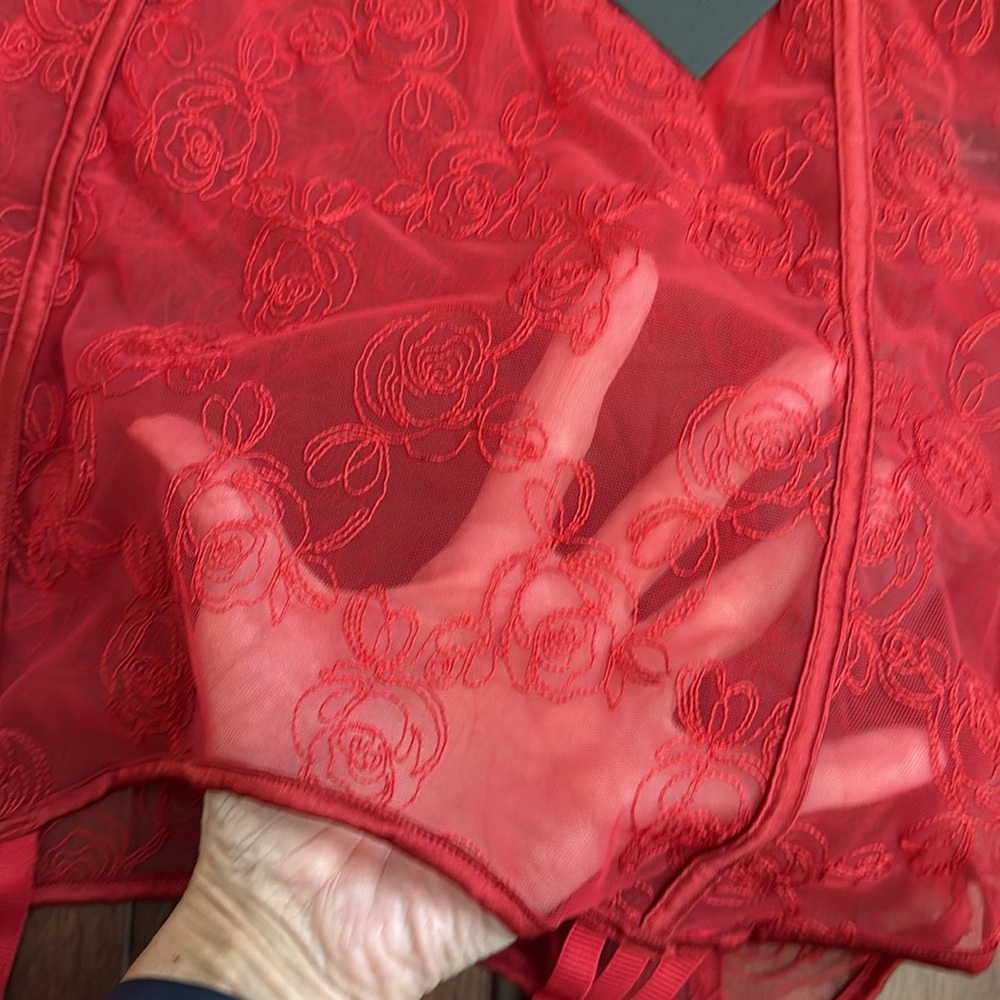 Red Lace Shapewear Skirt - Picture 3 of 4